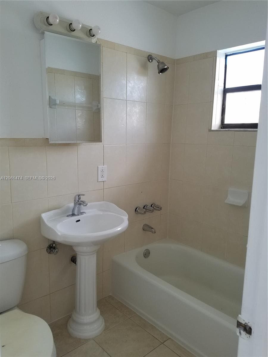 Ludlam Gardens Condo · #Y in Miami - Photo 2