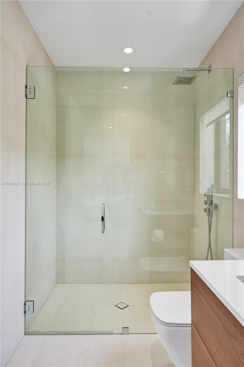 240 Ocean Blvd photo 95