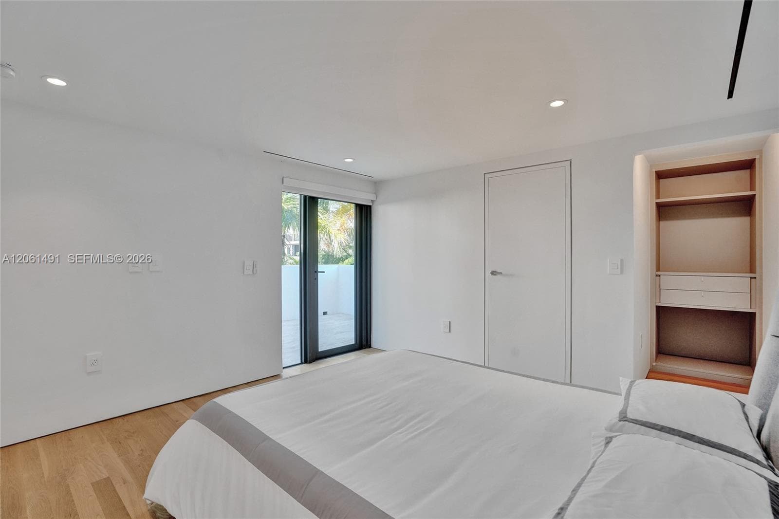 240 Ocean Blvd photo 100