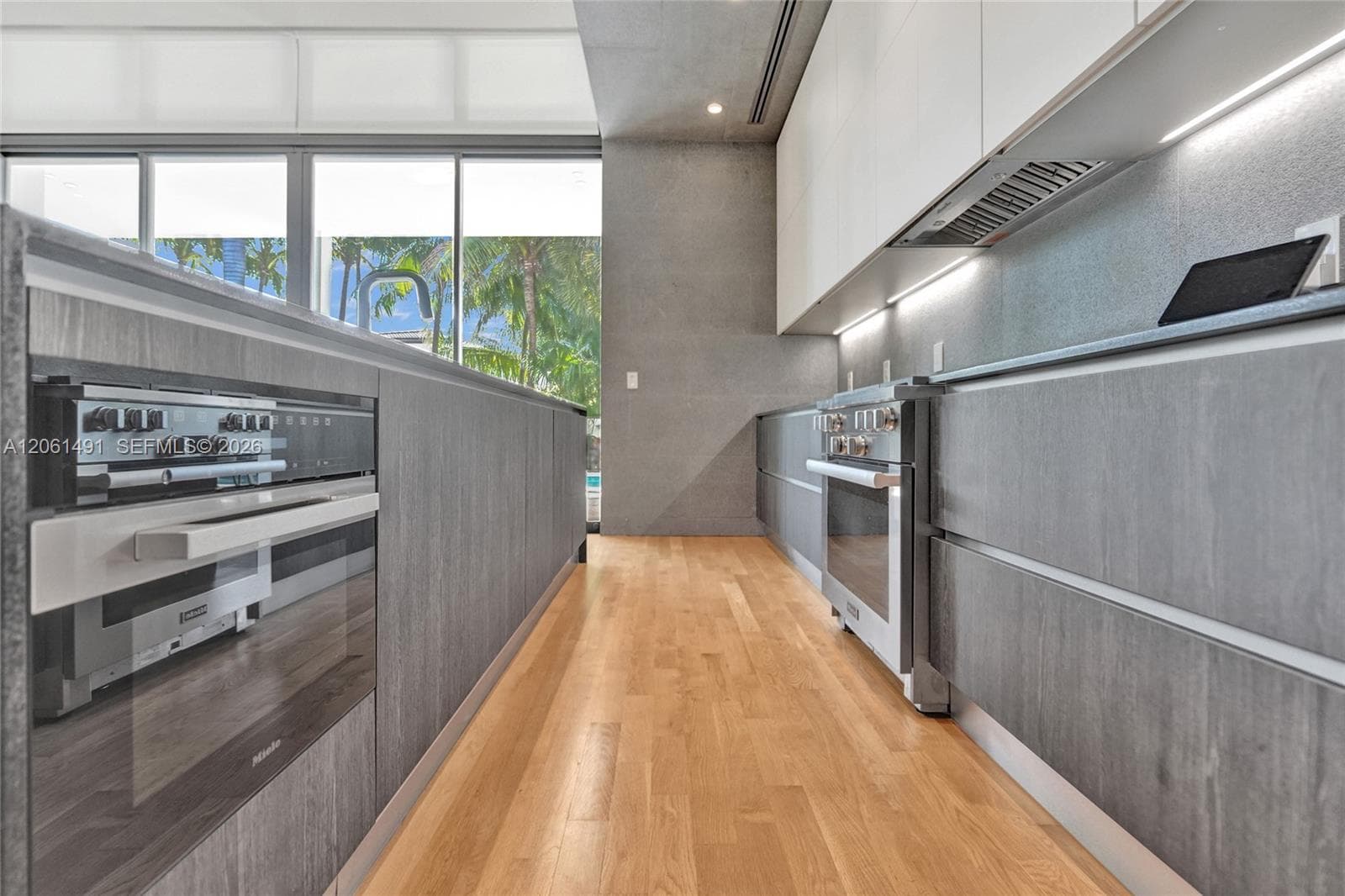 240 Ocean Blvd photo 46