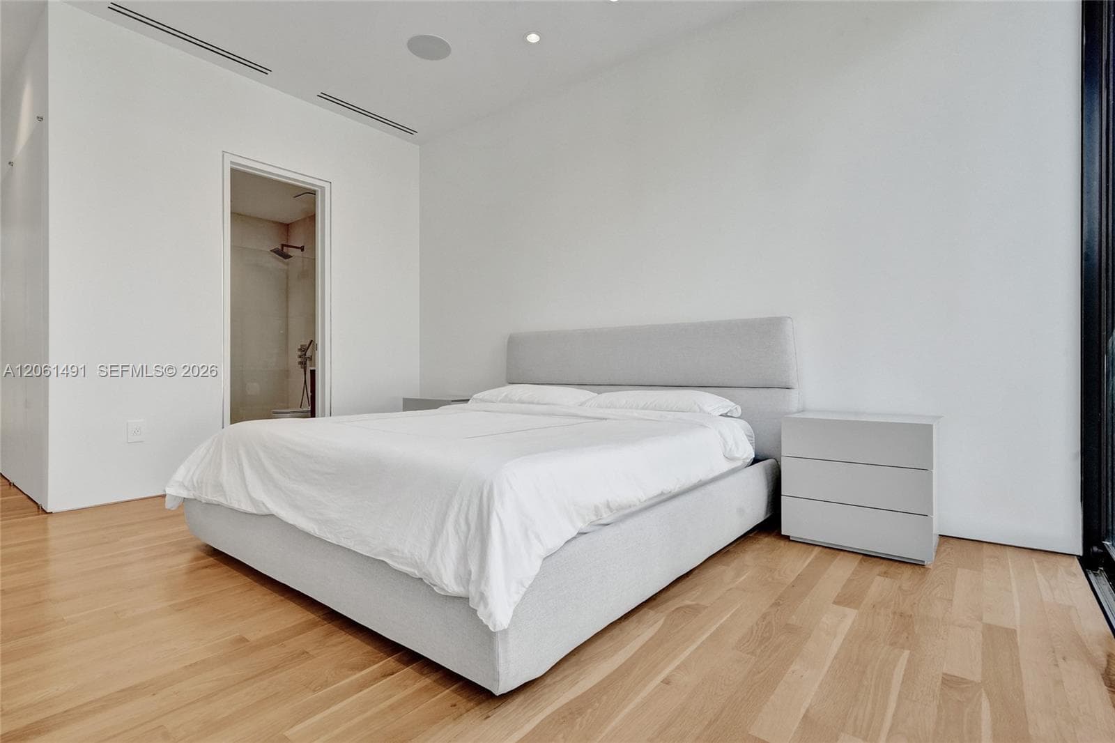 240 Ocean Blvd photo 110