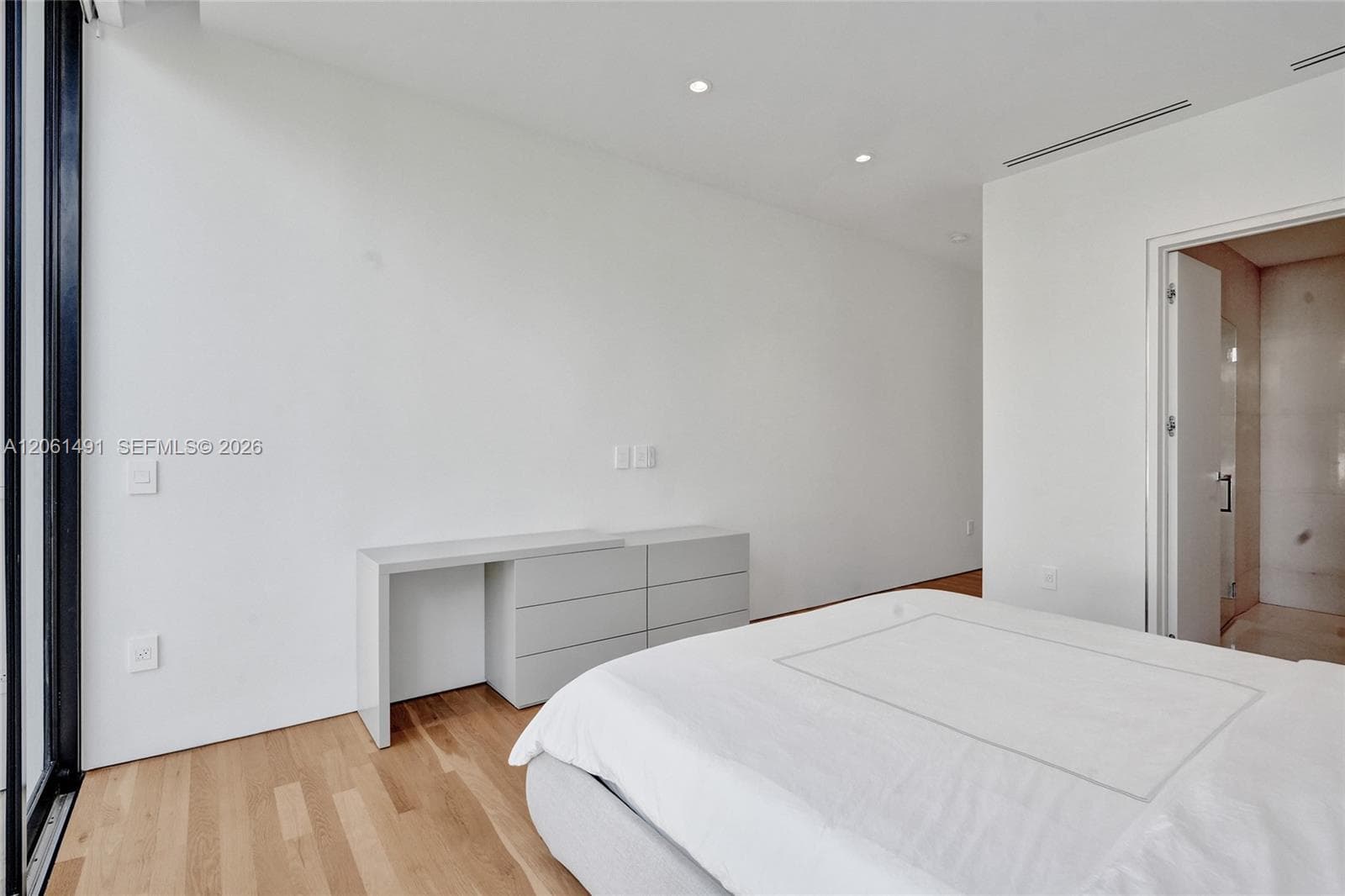 240 Ocean Blvd photo 111