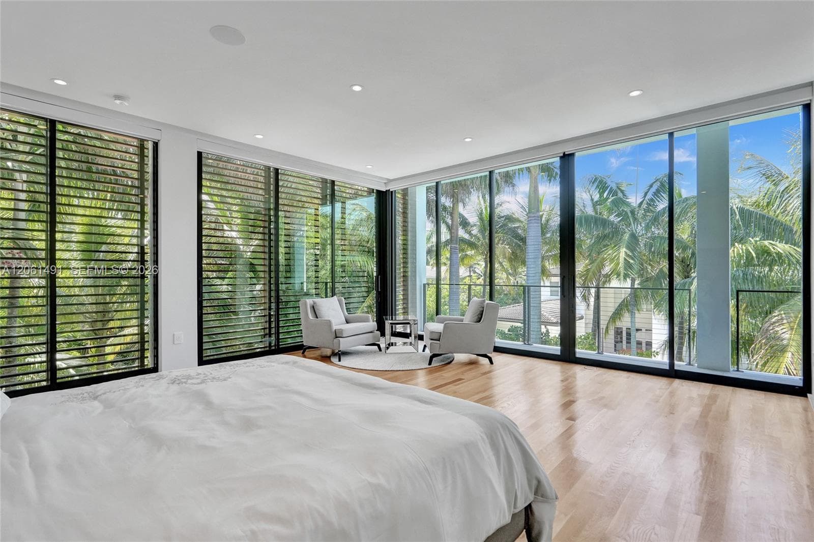 240 Ocean Blvd photo 67