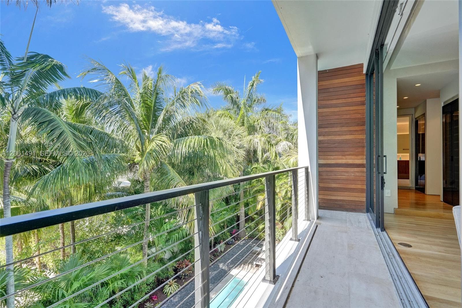 240 Ocean Blvd photo 63
