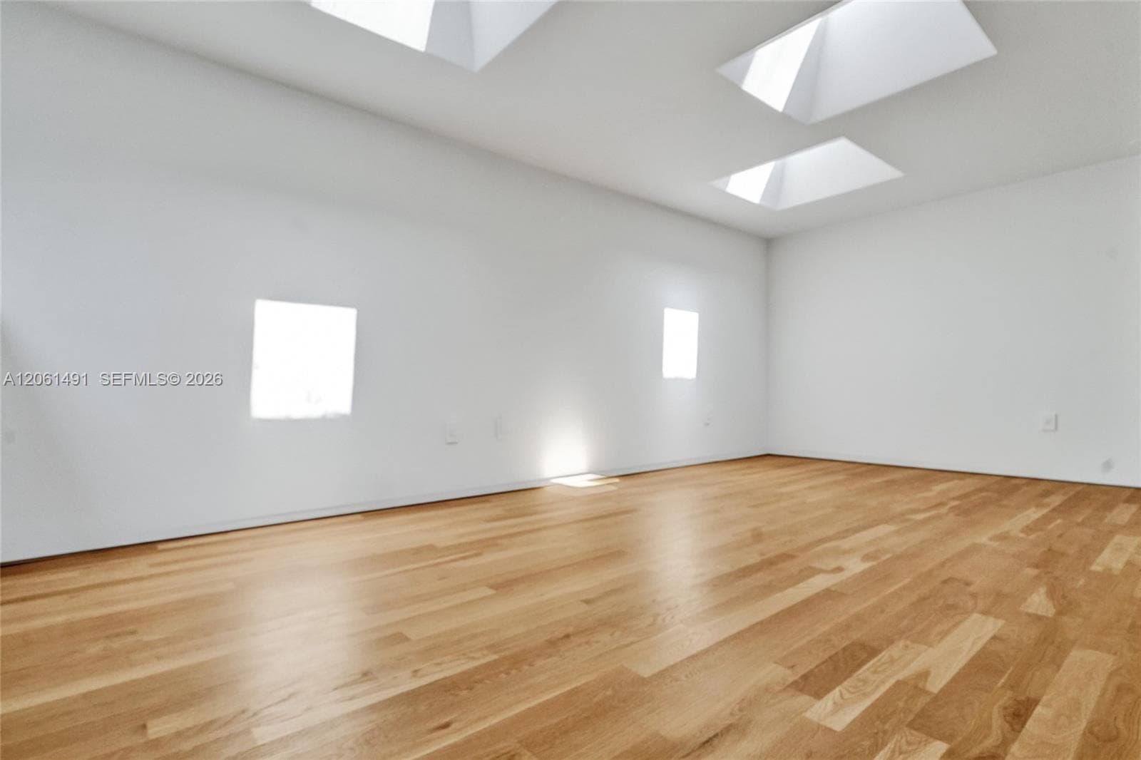 240 Ocean Blvd photo 88