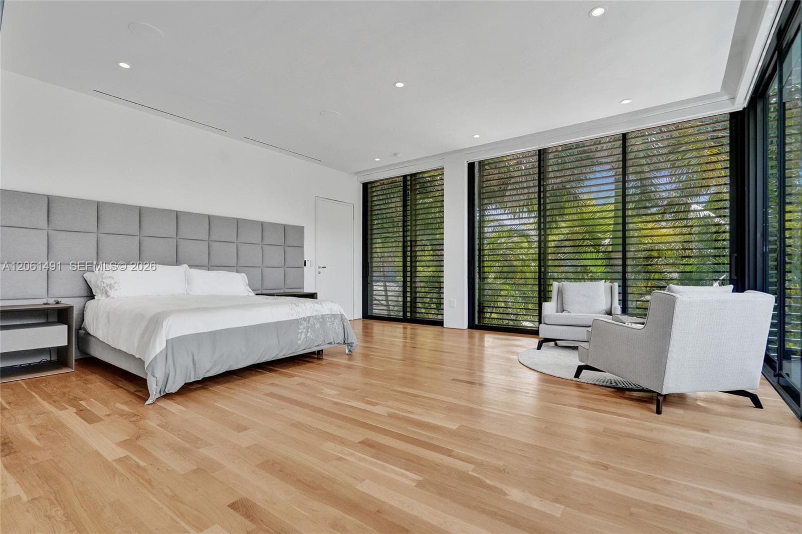 240 Ocean Blvd photo 69