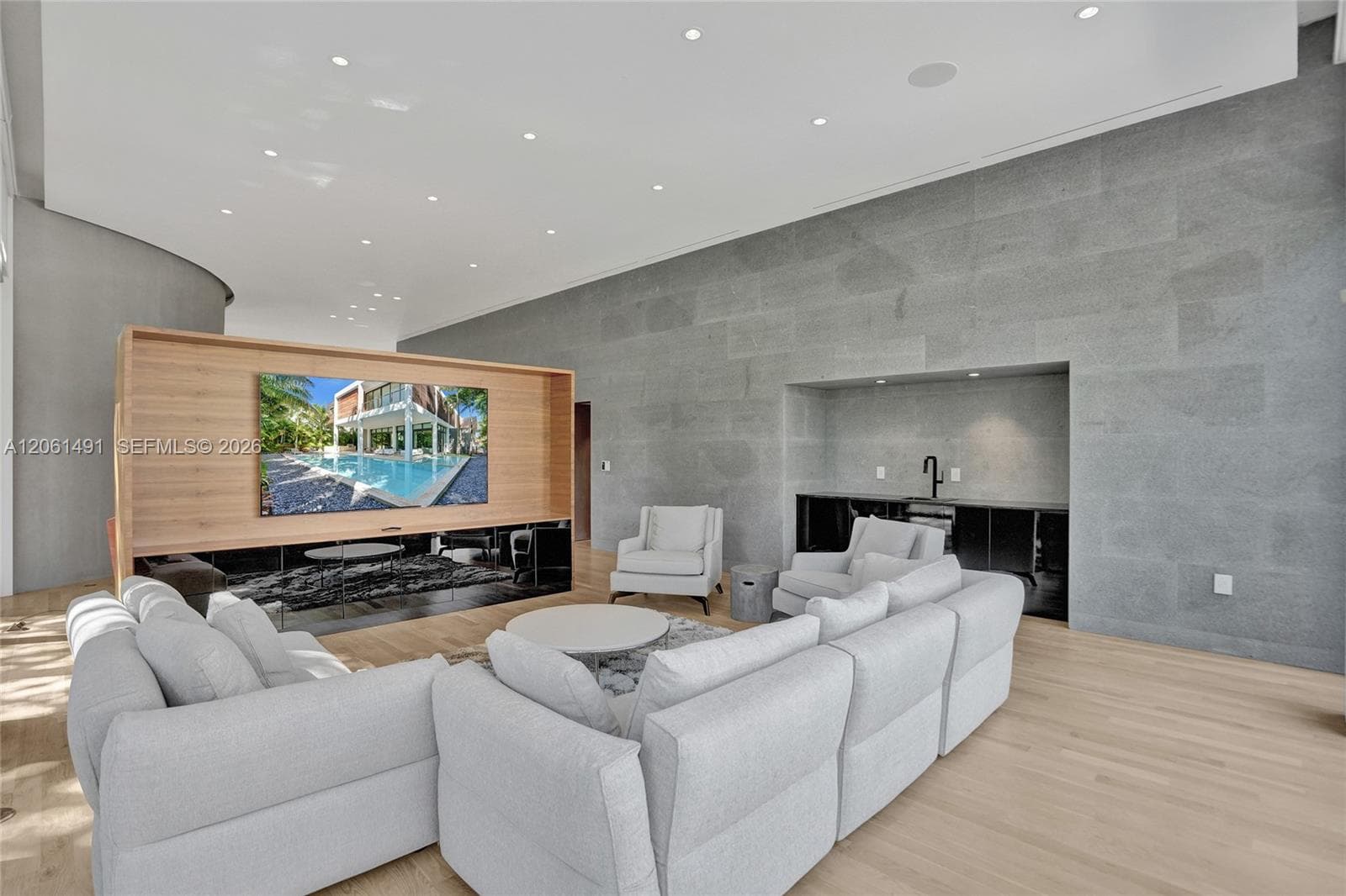 240 Ocean Blvd photo 48