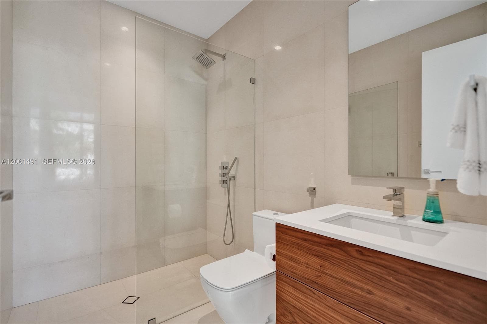 240 Ocean Blvd photo 112