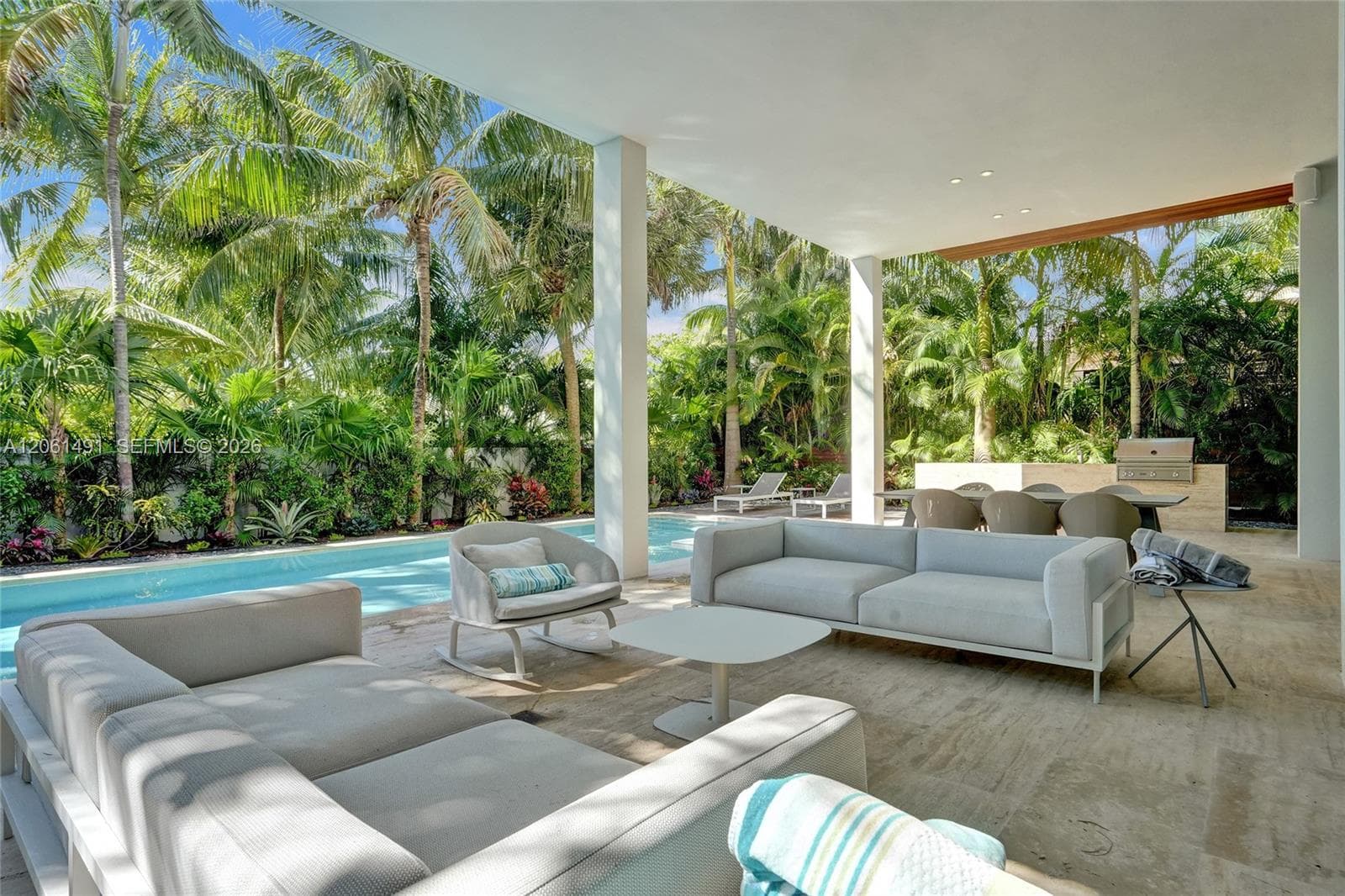 240 Ocean Blvd photo 31