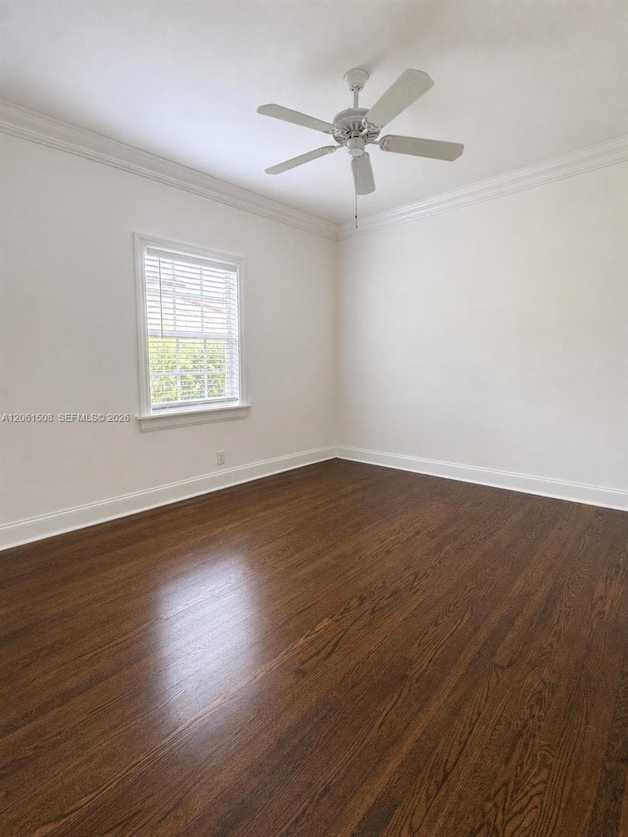 231 Viscaya Ave photo 8