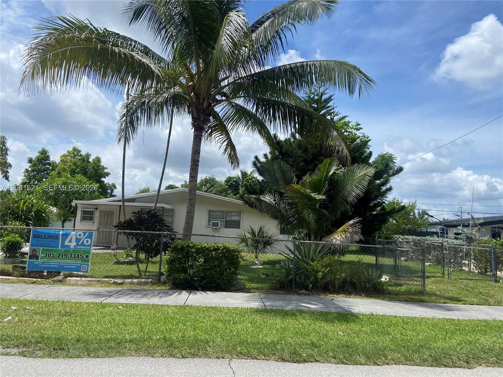 11530 SW 136th St photo 9