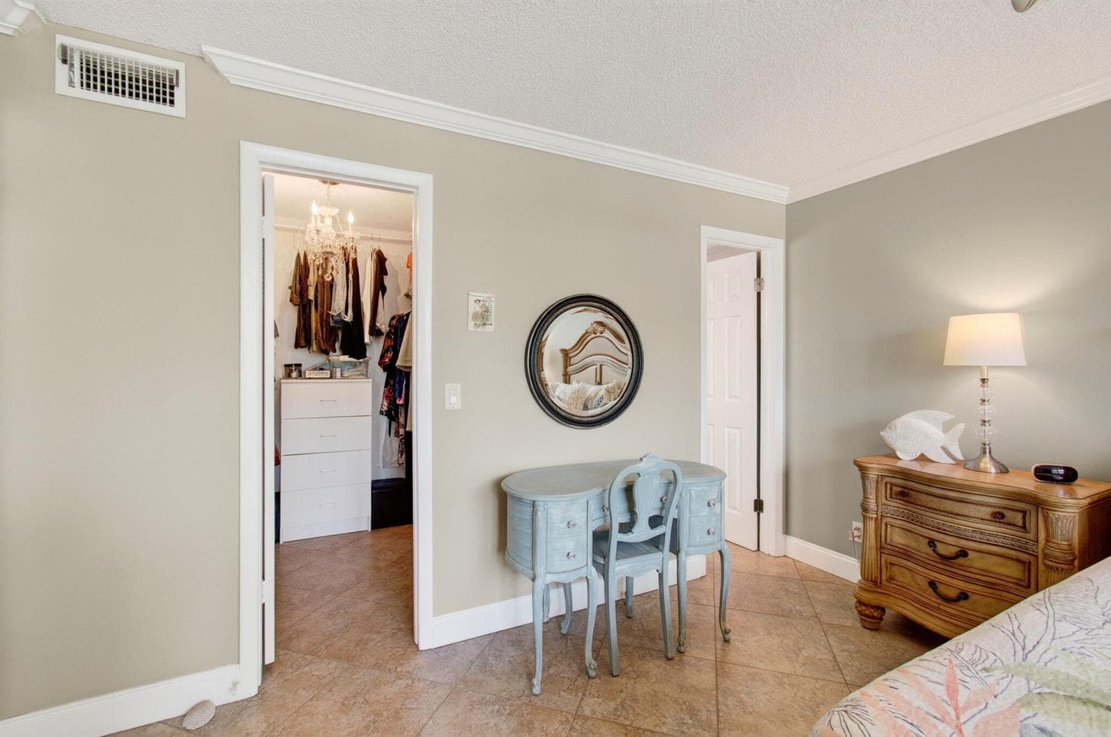 Walk in Closet
