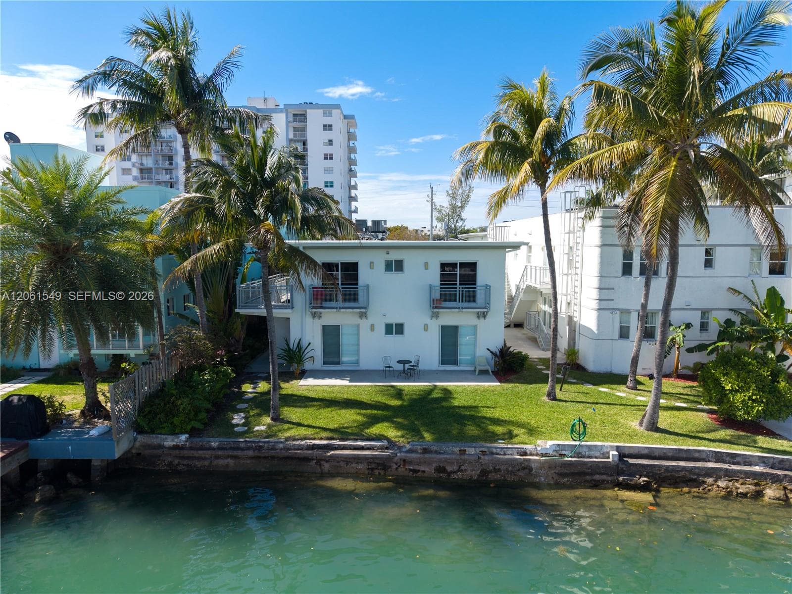 BAY COURT · #16 in Miami Beach - Photo 2