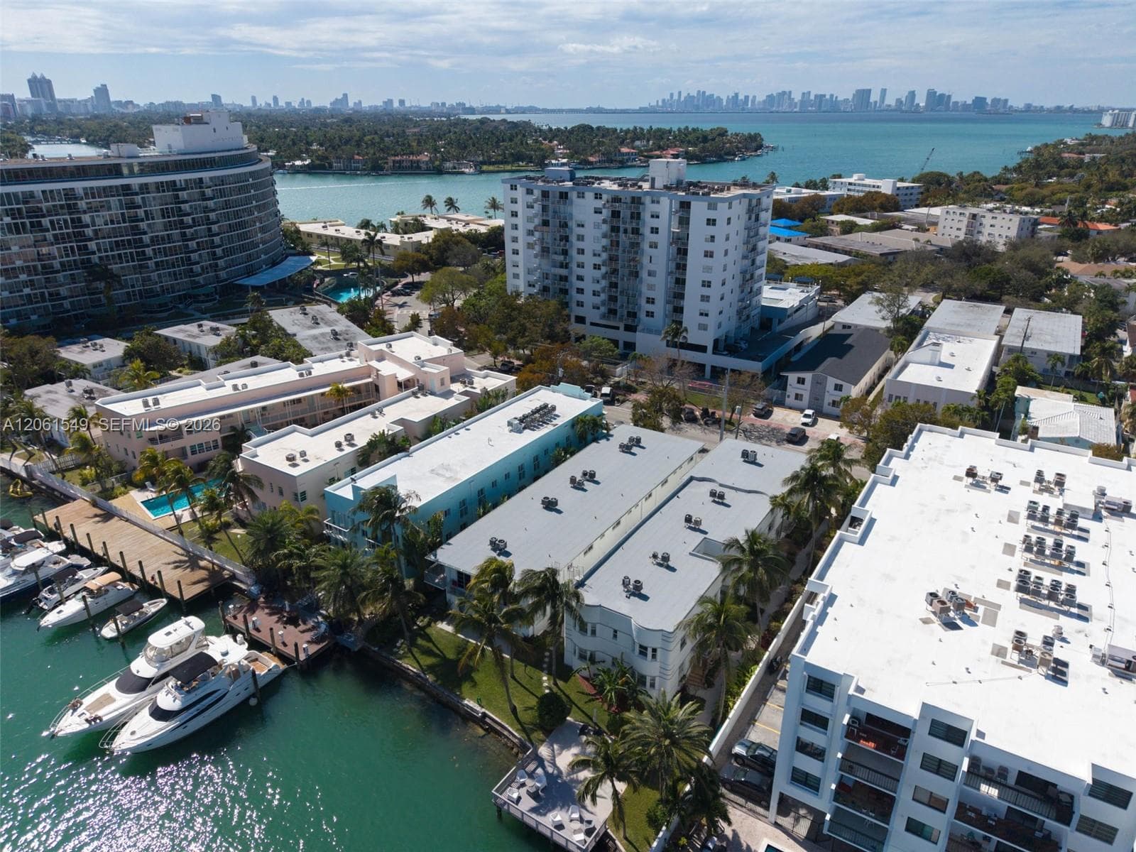 BAY COURT · #16 in Miami Beach - Photo 42