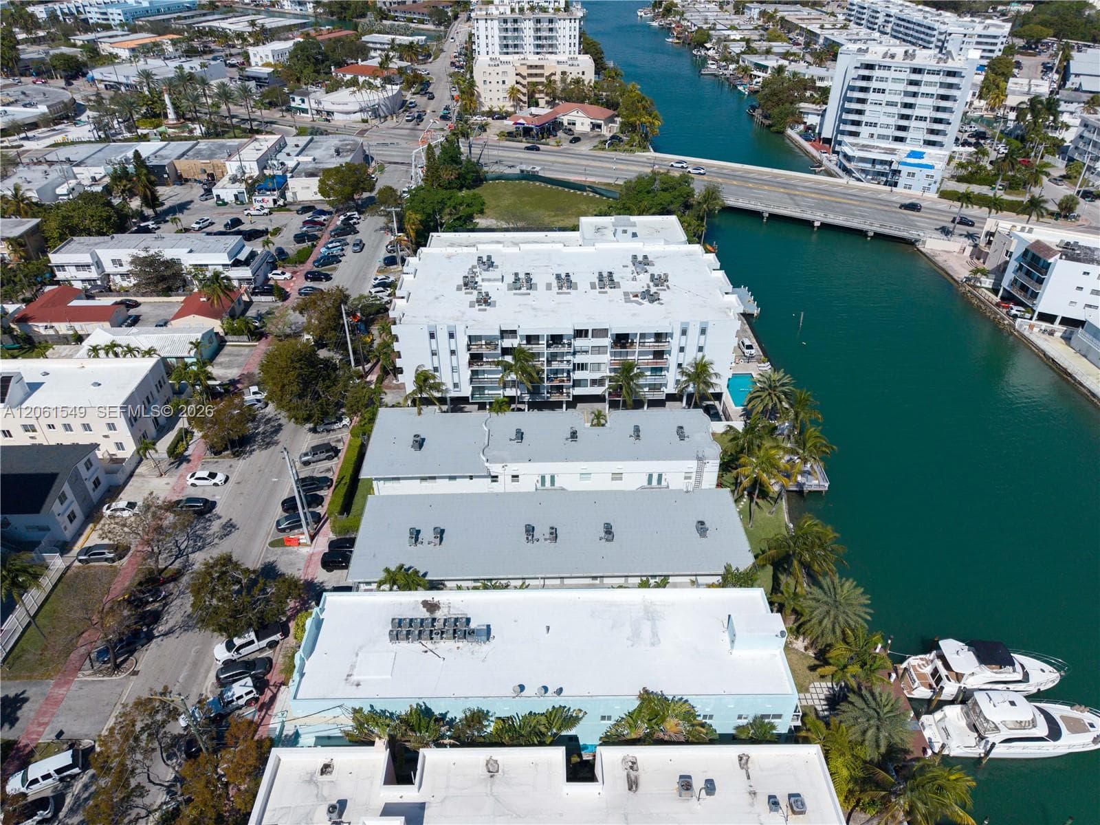 BAY COURT · #16 in Miami Beach - Photo 46