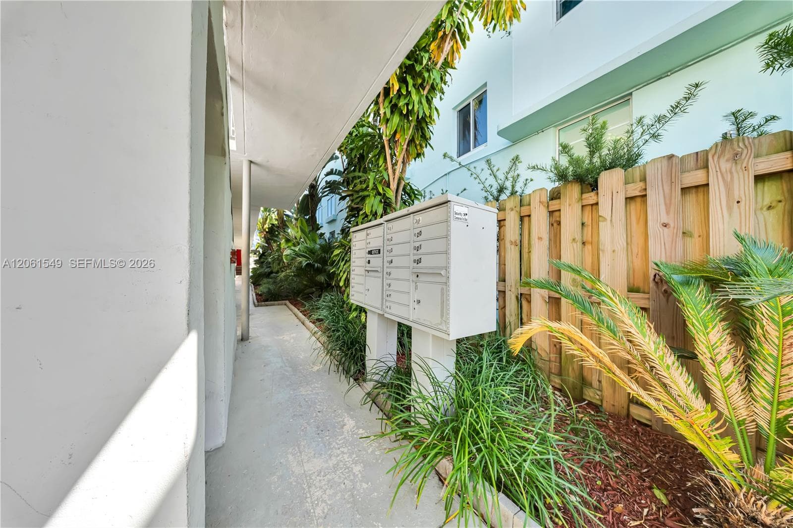 BAY COURT · #16 in Miami Beach - Photo 12