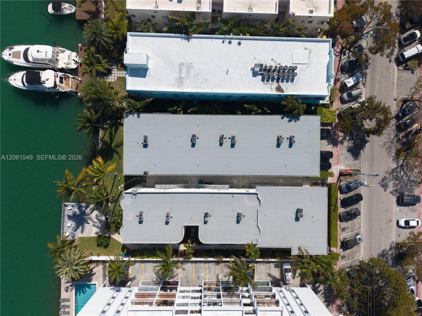 BAY COURT · #16 in Miami Beach - Photo 9