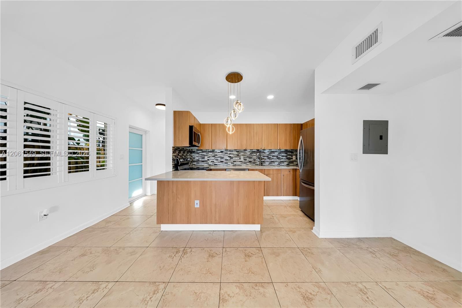 BAY COURT · #16 in Miami Beach - Photo 18