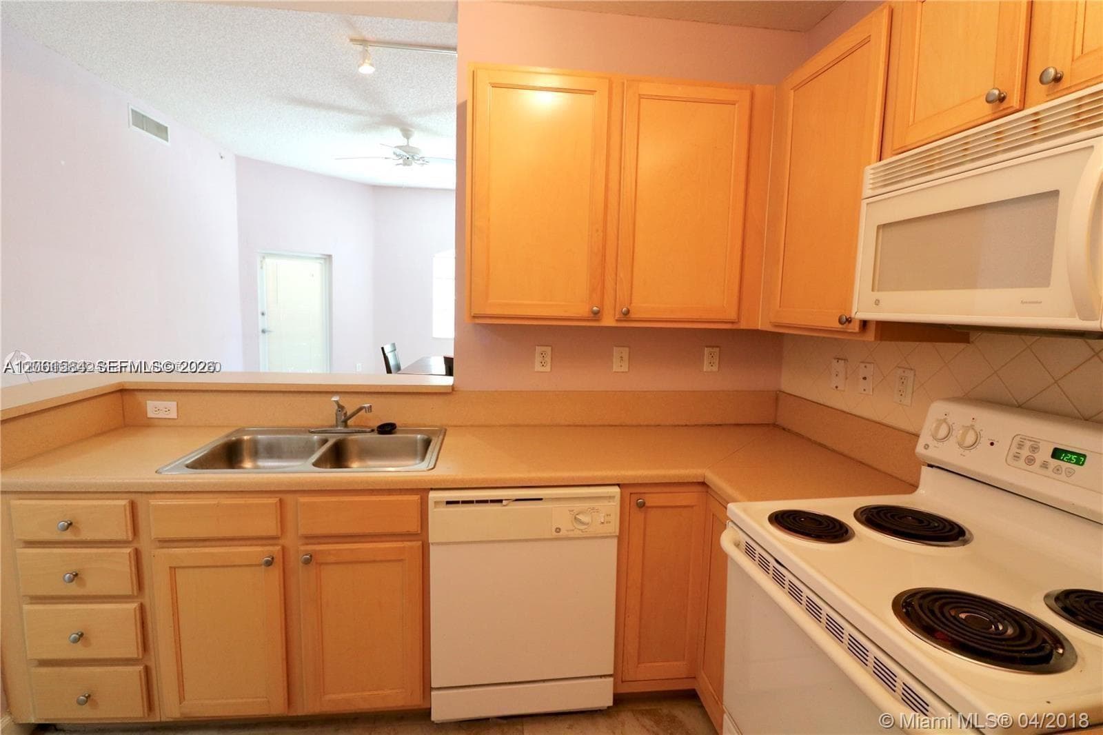 VALENCIA CONDO · #117 in South Miami - Photo 3
