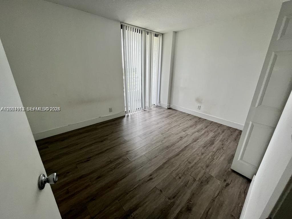 PARC CENTRAL EAST · #906 in Aventura - Photo 4