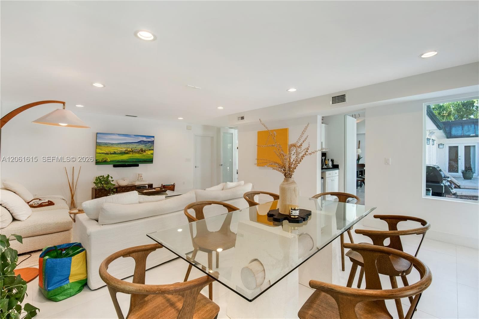 324 Caribbean Rd photo 13
