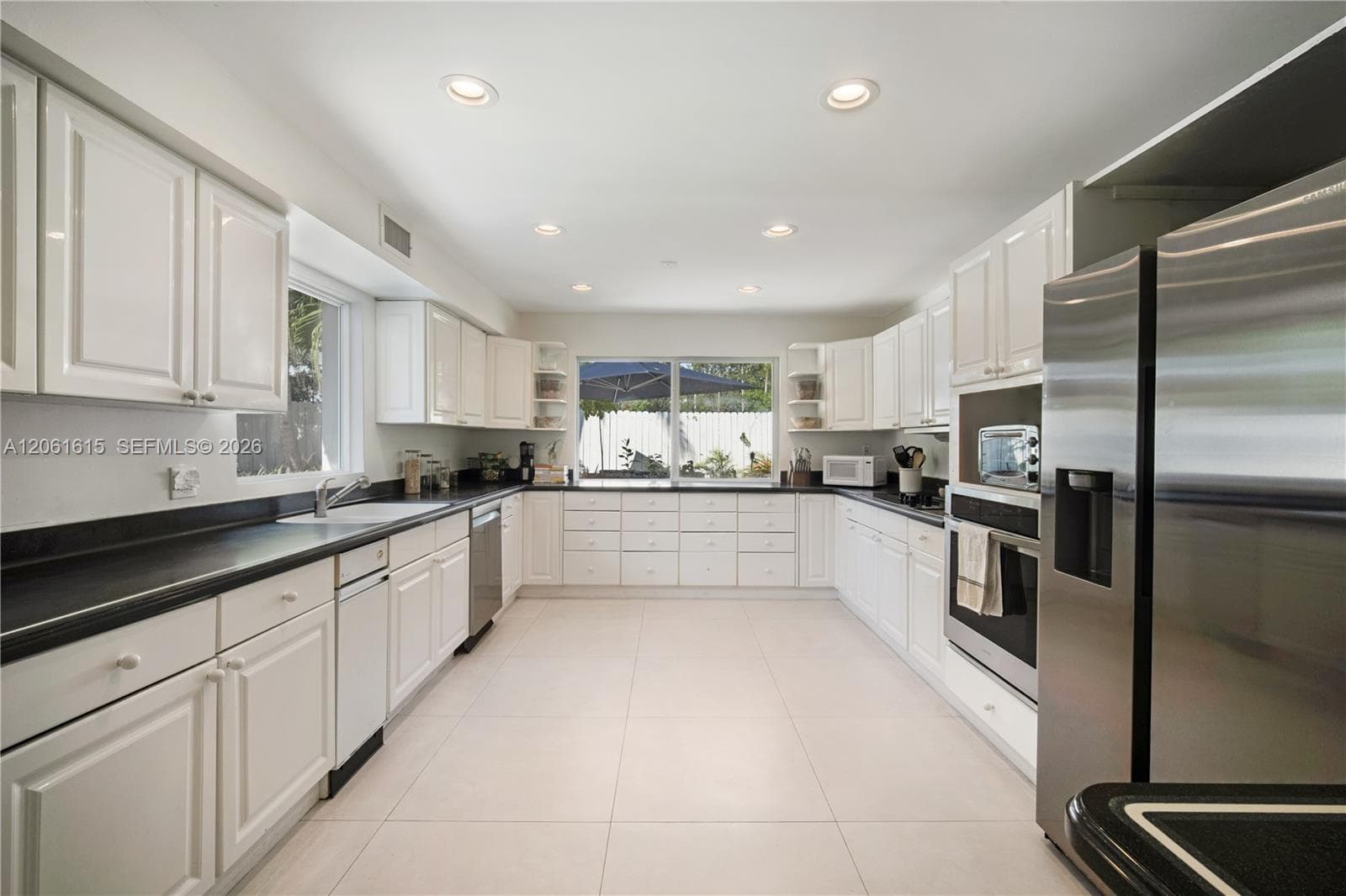 324 Caribbean Rd photo 7