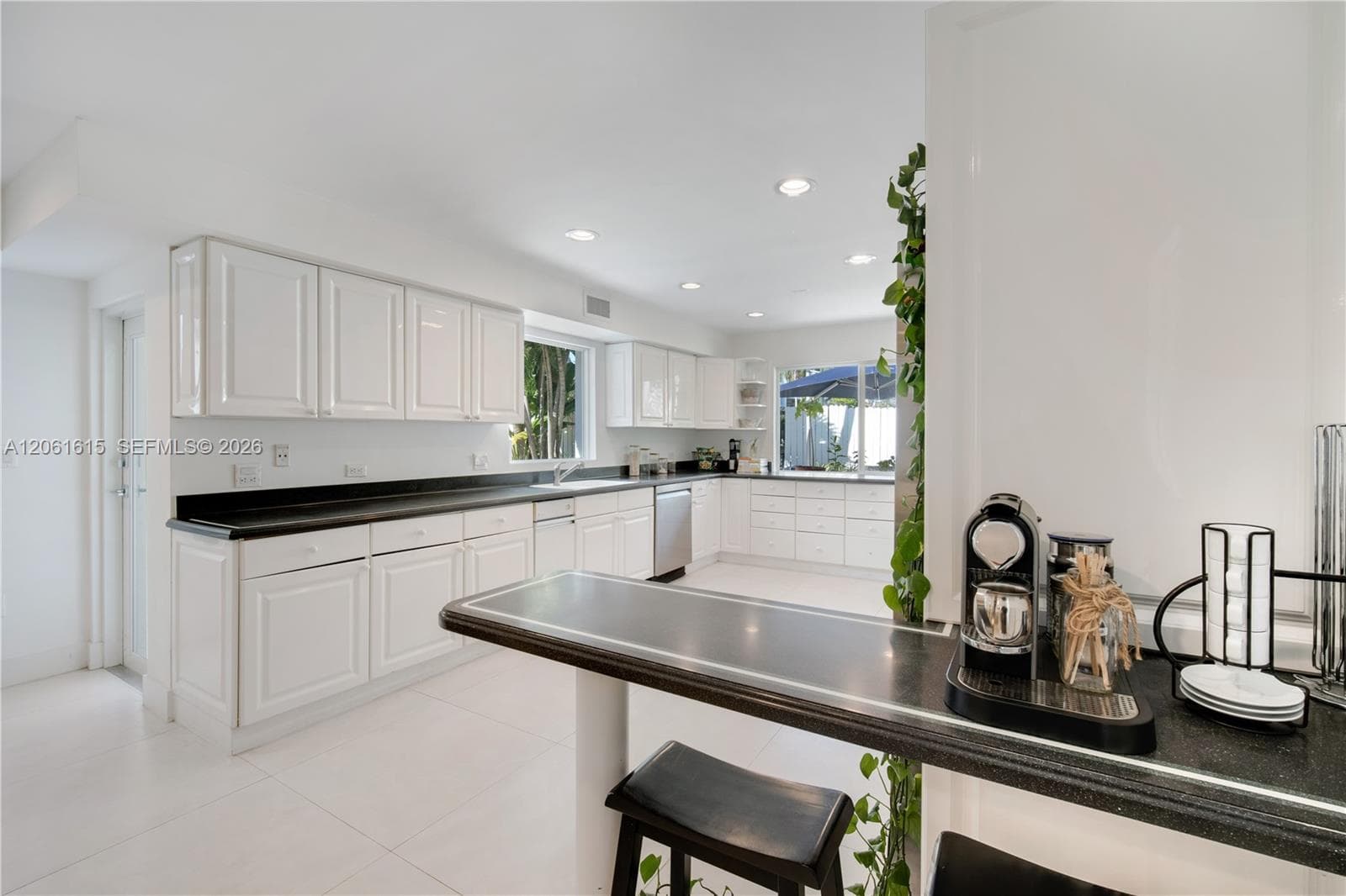 324 Caribbean Rd photo 20
