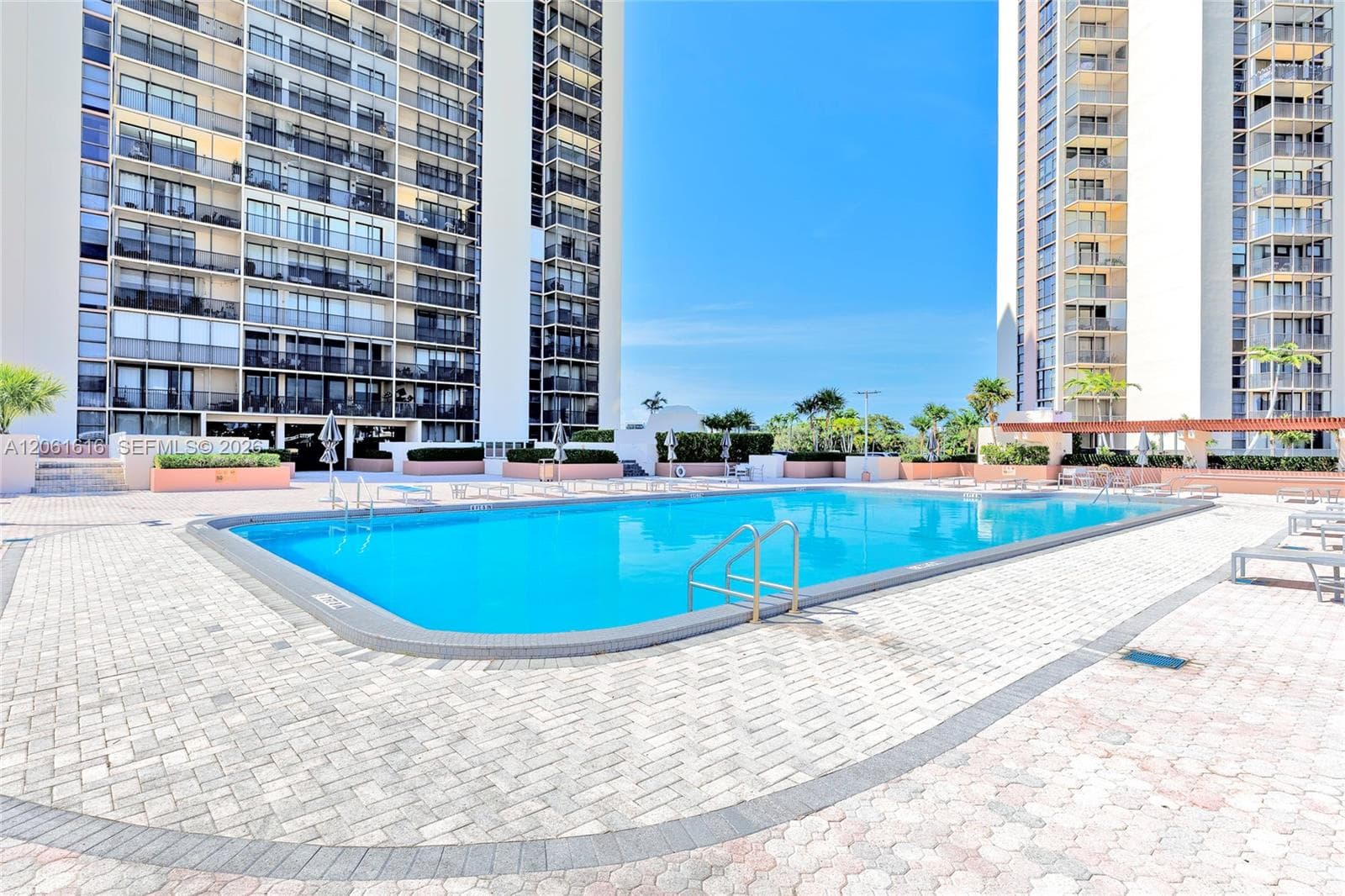 CORONADO TOWER 1 · #1806 in Aventura - Photo 32
