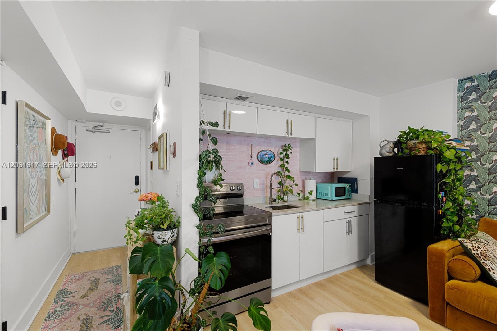 OCEAN POINT CONDO · #718 in Miami Beach - Photo 9