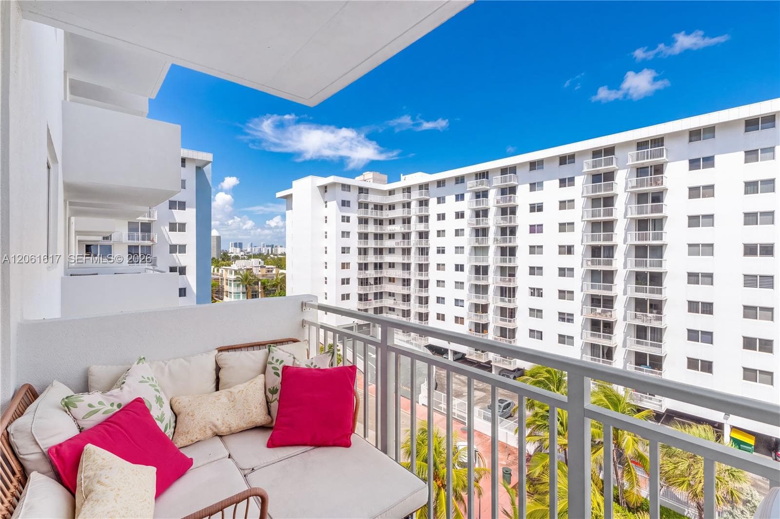 OCEAN POINT CONDO · #718 in Miami Beach - Photo 14
