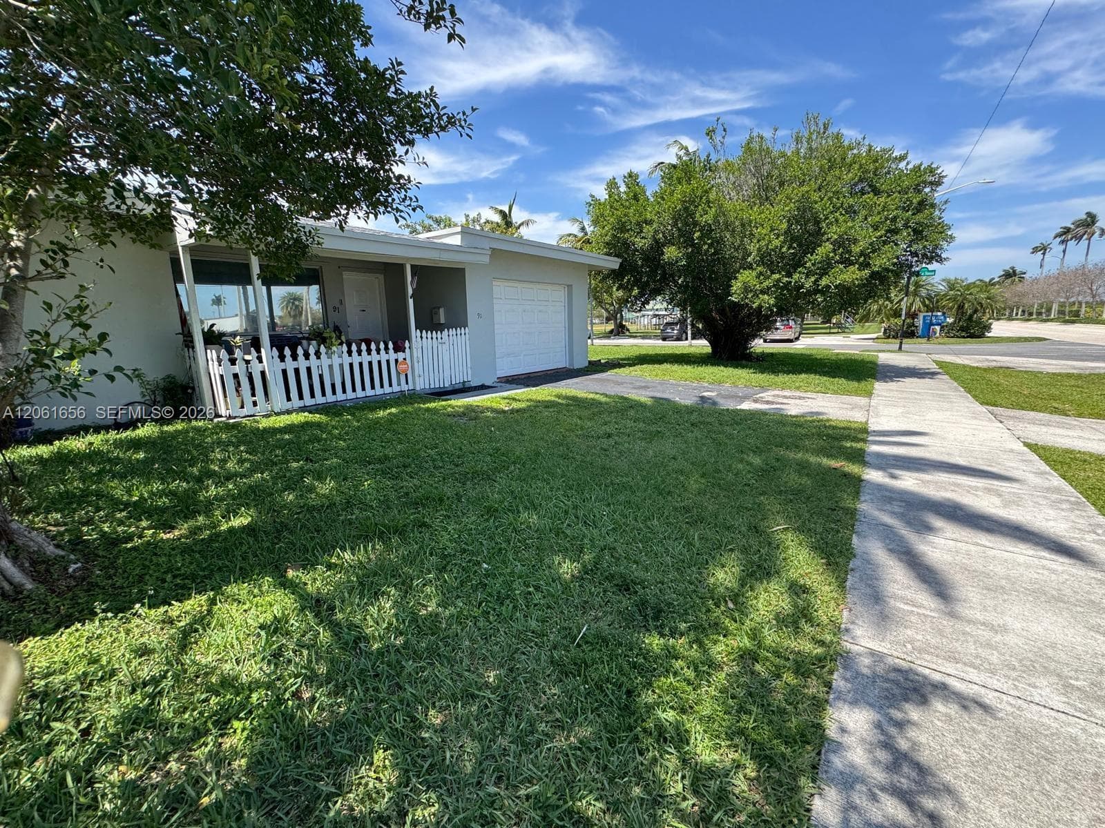 91 Fronton Blvd photo 3