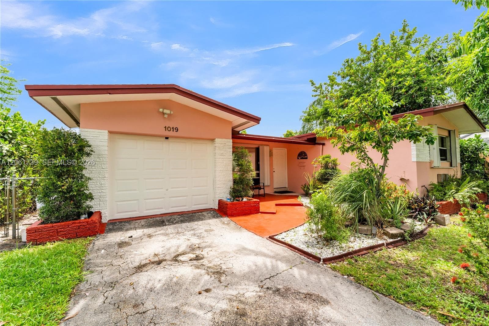 1019 S 29th Ave photo 1