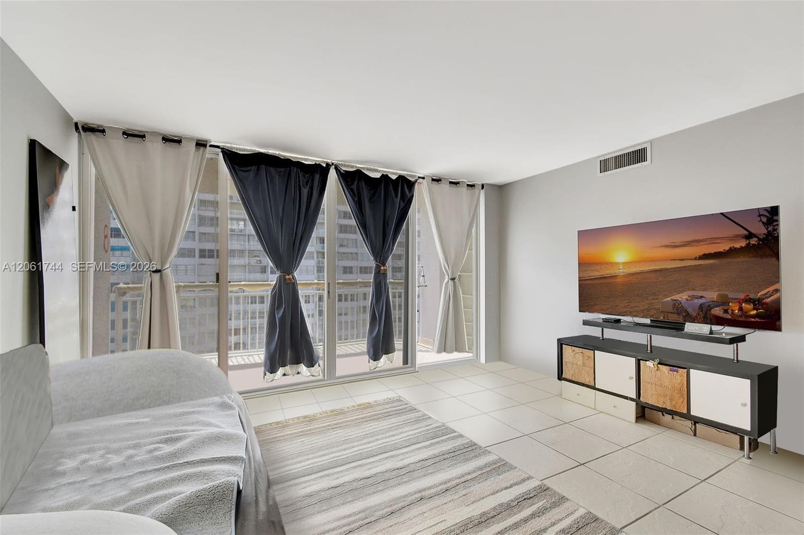 DEL PRADO · #801 in Aventura - Photo 9