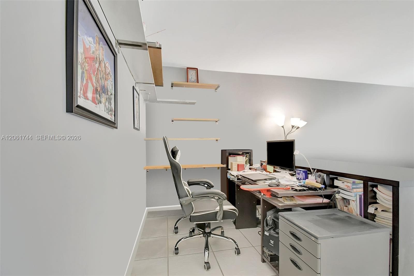 Office area in Large Living Room