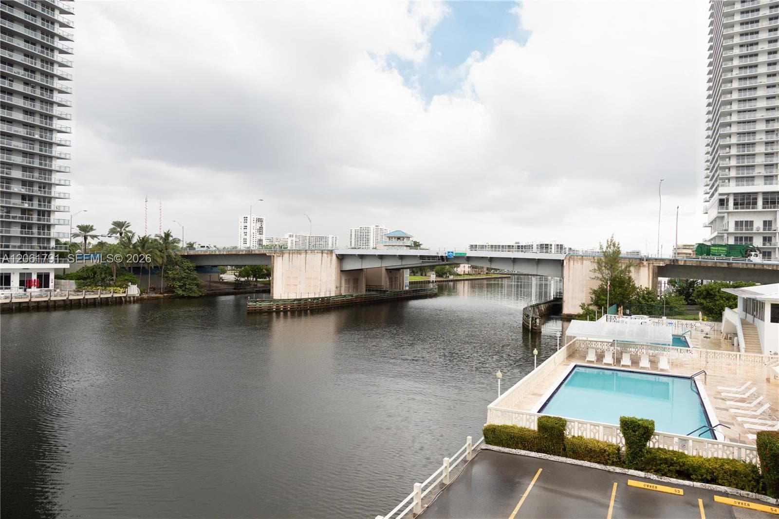 IMPERIAL TOWERS CONDO · #320 in Hallandale Beach - Photo 12