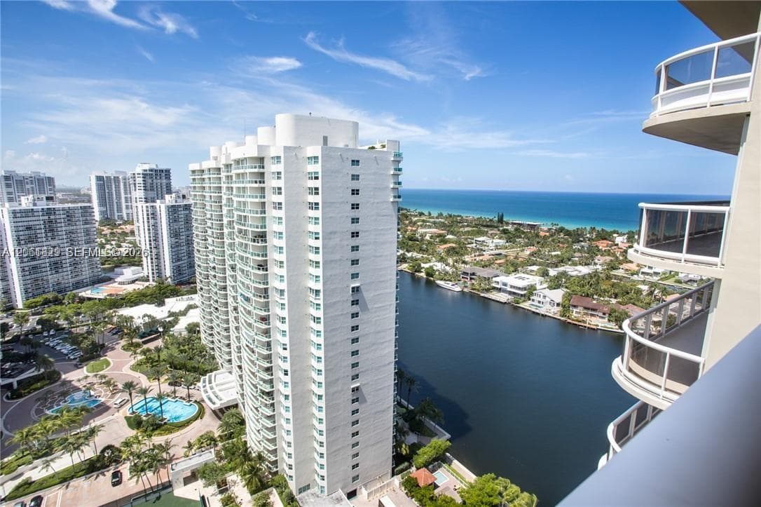 TERRACES NORTH TURNBERRY · #2703 in Aventura - Photo 1