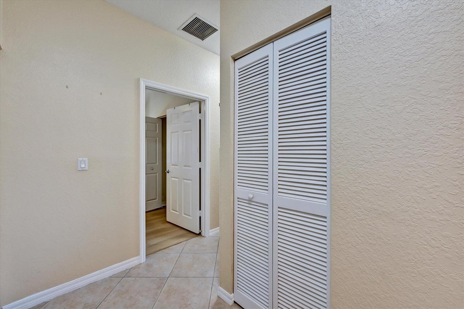 10--4870 Bonsai Cir-10