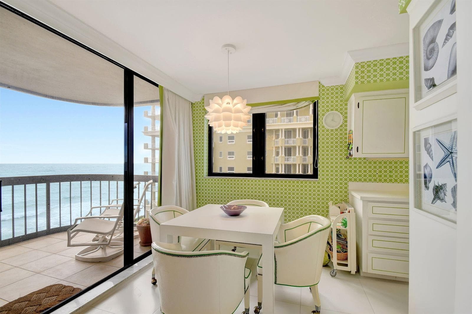 Breakfast Nook