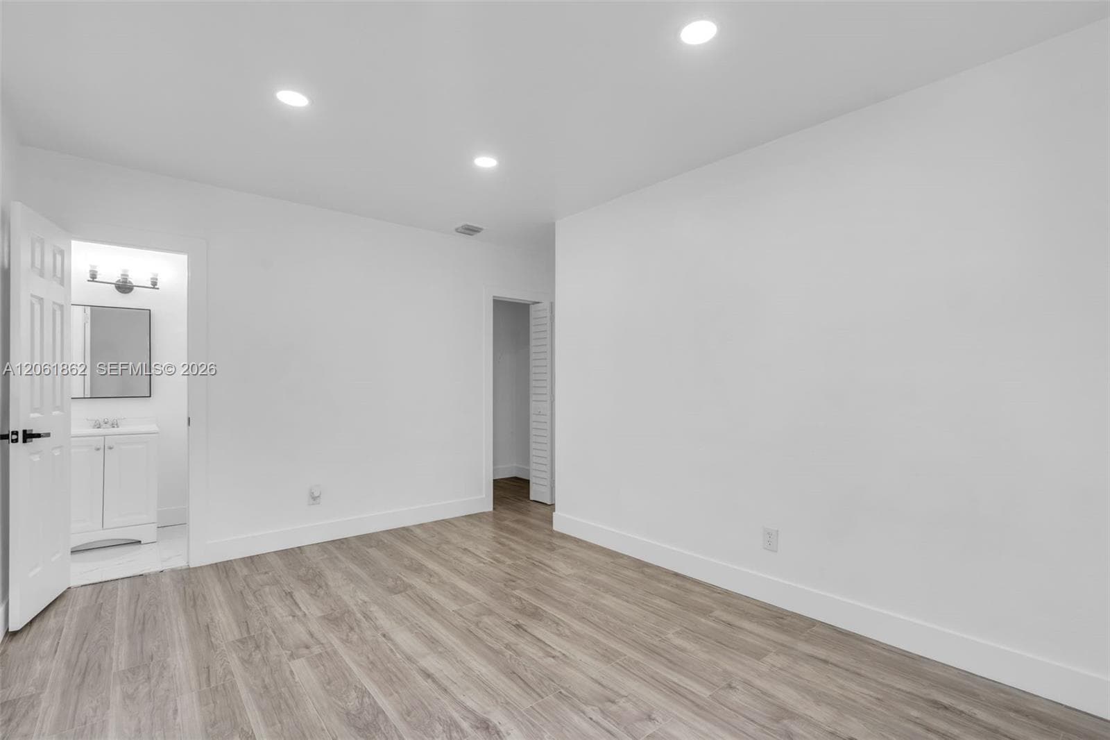1265 NE 201st Ter photo 13