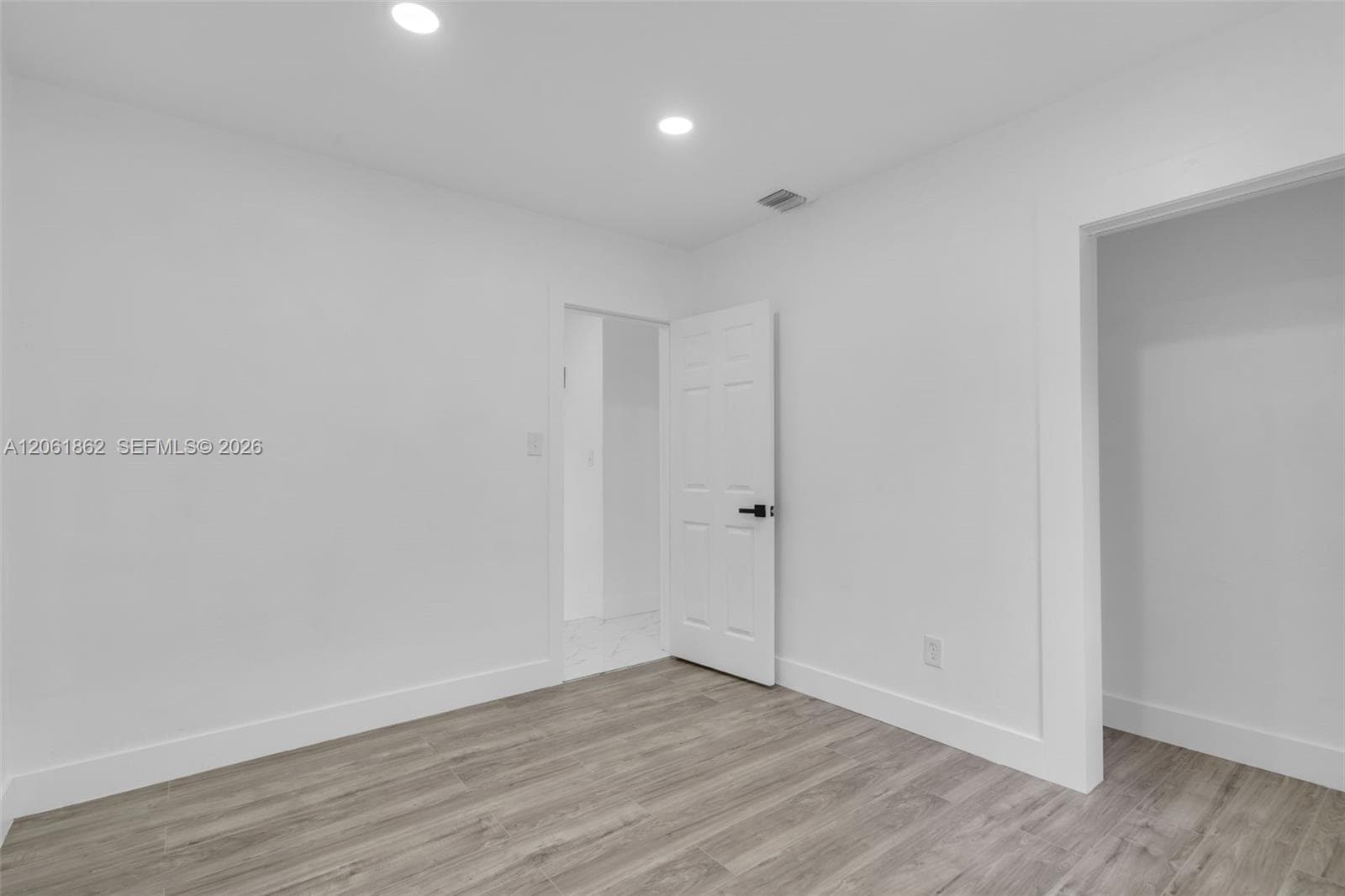 1265 NE 201st Ter photo 16
