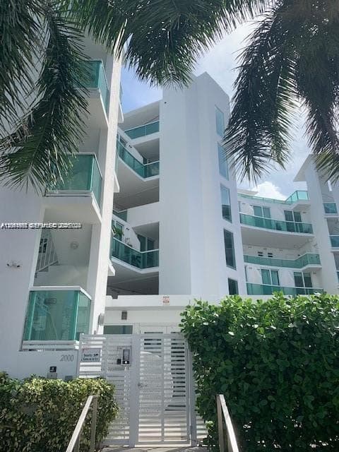 BAY VIEW LOFTS CONDO · #403 in Miami Beach - Photo 3