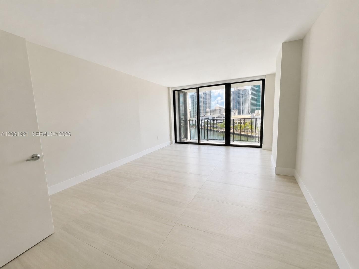 Super Spacious Bedroom