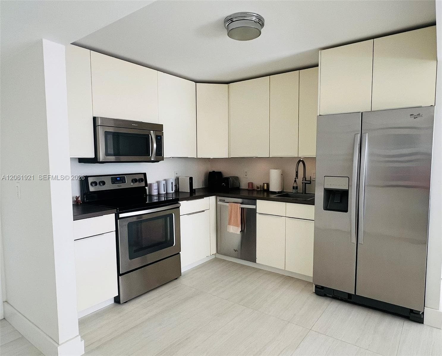 200 LESLIE CONDO · #1017 in Hallandale Beach - Photo 8