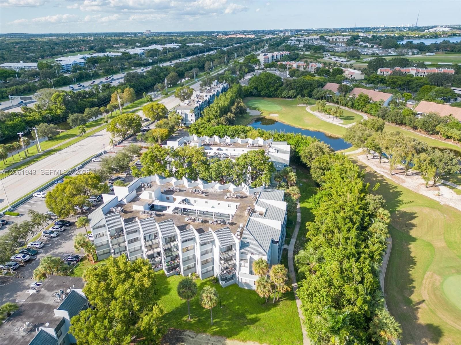 PRESIDENTIAL GOLFVIEW · #308 in West Palm Beach - Photo 25