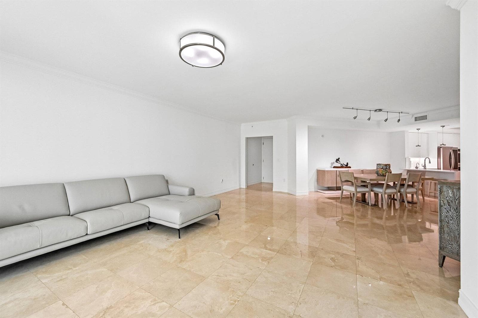 9-web-or-mls-SE Mizner Blvd b206-S3107-0