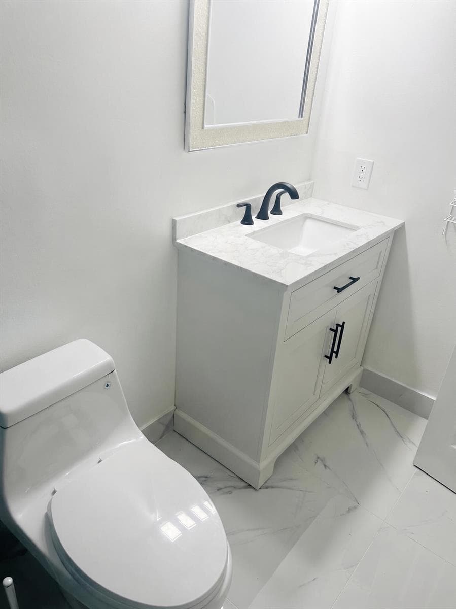 Bathroom - virtual staging