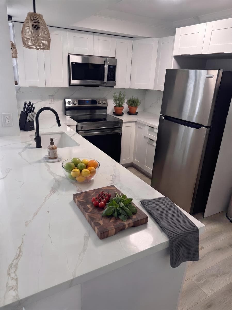 Kitchen - virtual staging