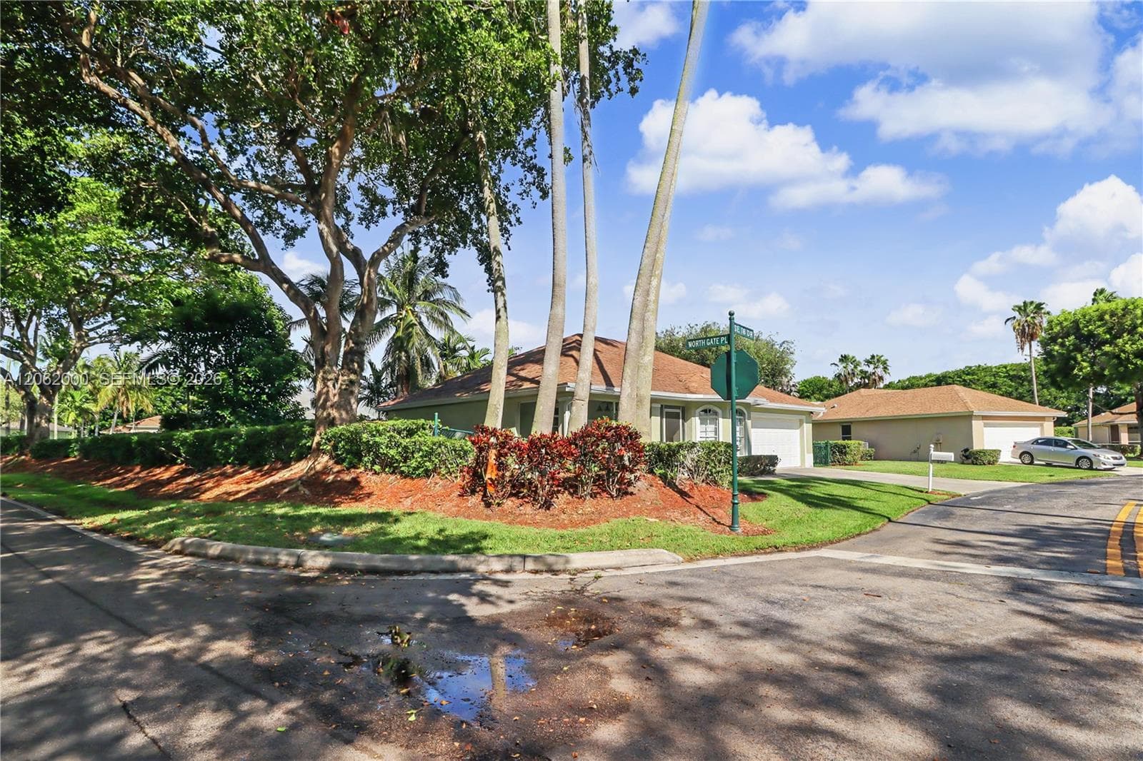 572 SE 18th Dr photo 28