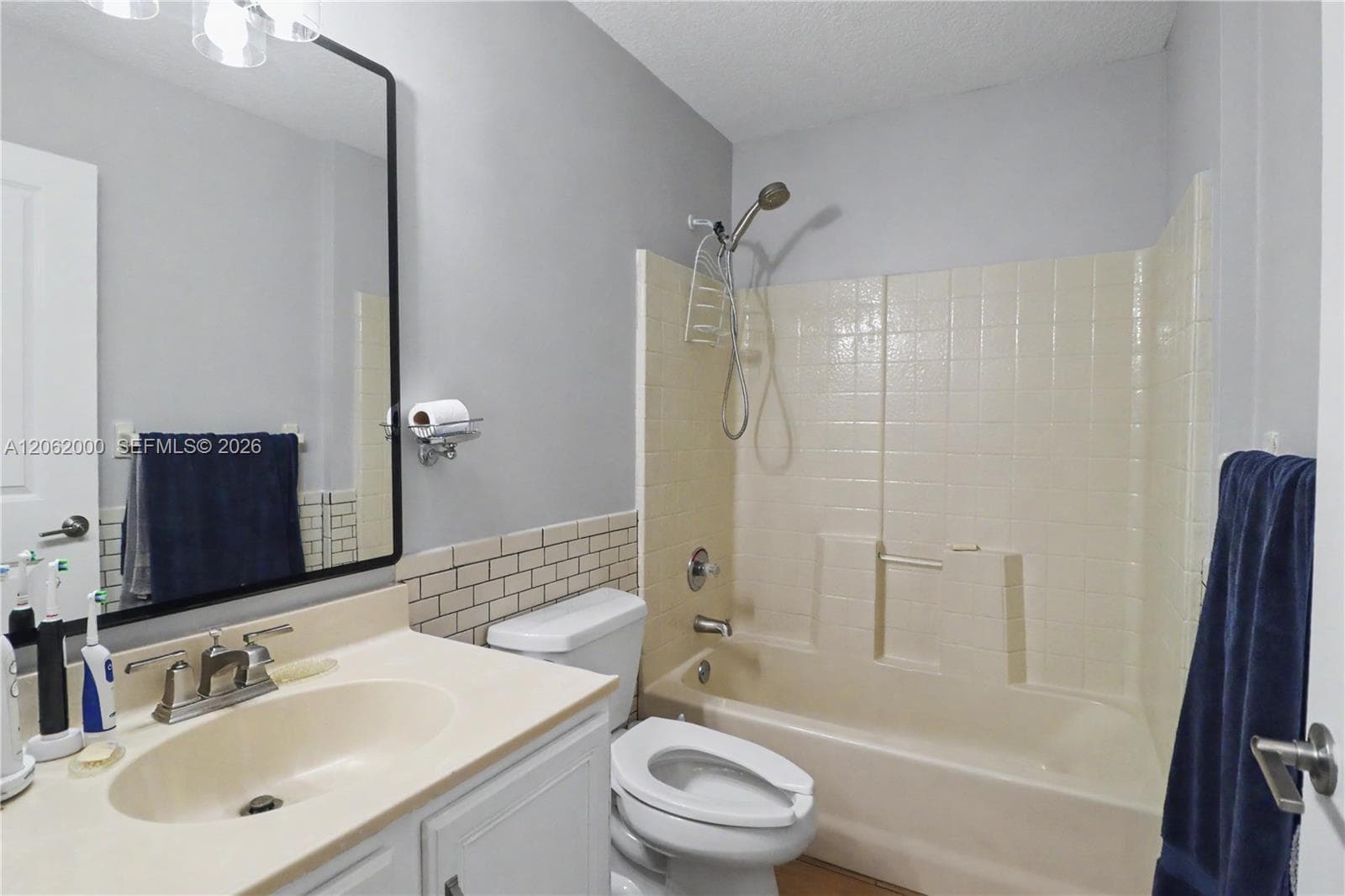 572 SE 18th Dr photo 21