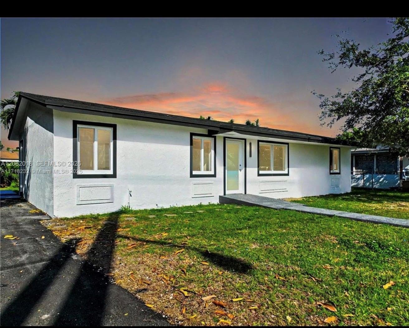 1749 SW 8th St photo 1